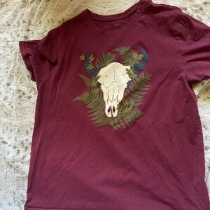 Bull Skull with leaves t-shirt